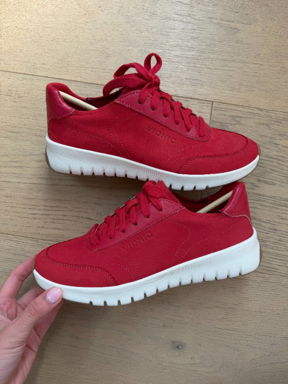 Vionic Uptown Sneaker